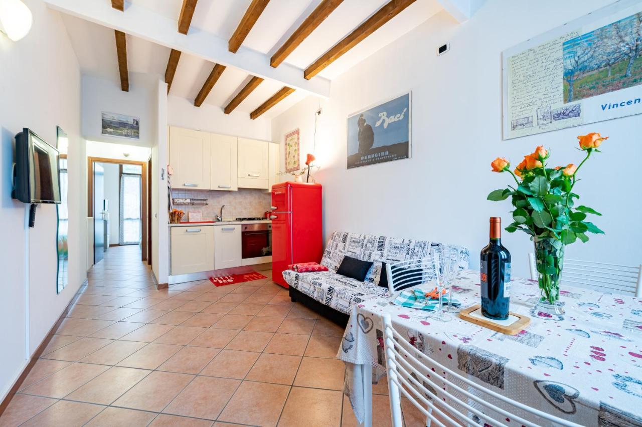 Parma Historic Center Apartment 7Min From Duomo Luaran gambar